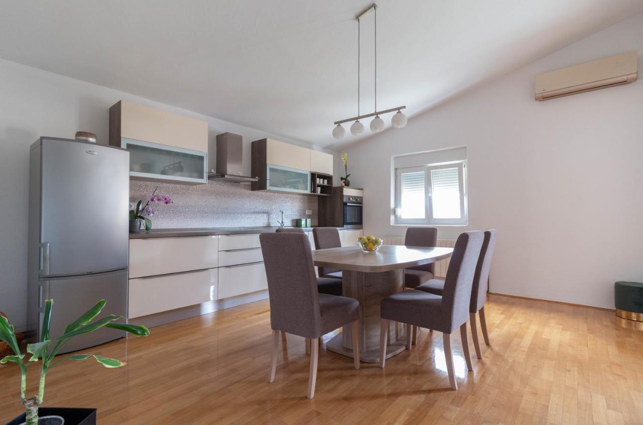 Modern Apartment Sara-Near The Beach Privlaka  Bagian luar foto