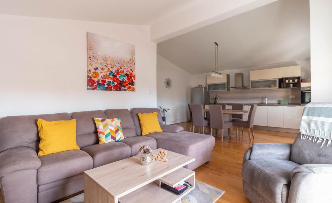 Modern Apartment Sara-Near The Beach Privlaka  Bagian luar foto