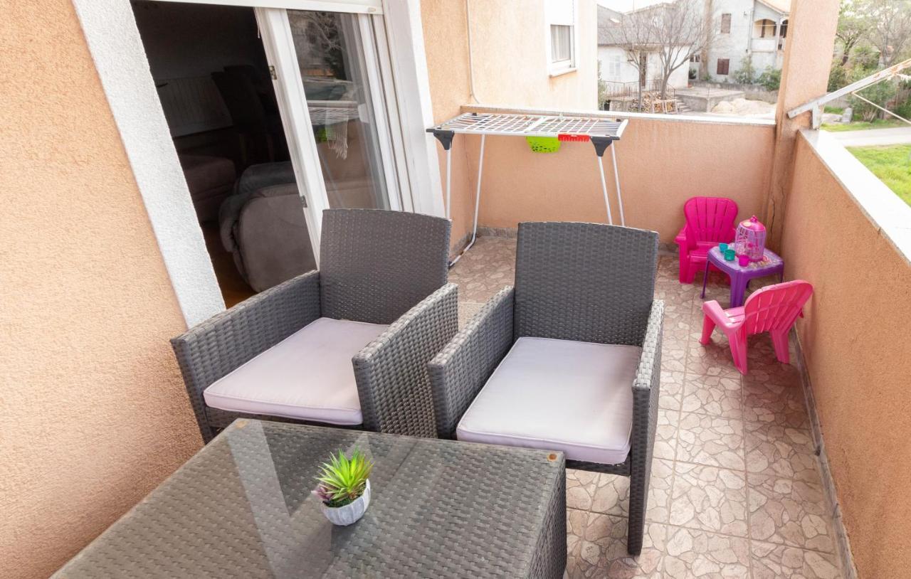 Modern Apartment Sara-Near The Beach Privlaka  Bagian luar foto