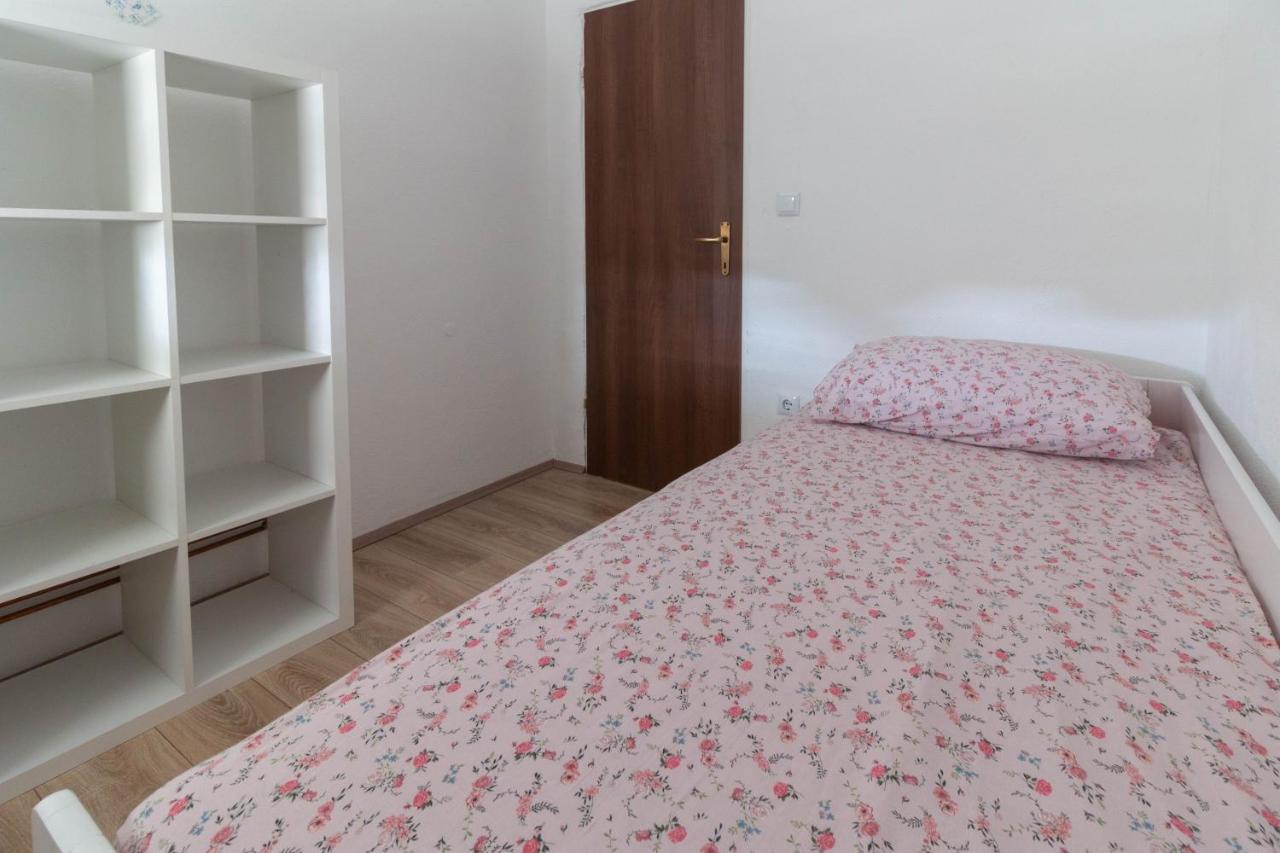 Modern Apartment Sara-Near The Beach Privlaka  Bagian luar foto